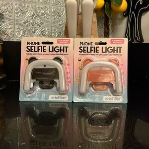 Bear 🐻 phone‎ selfie light x 2